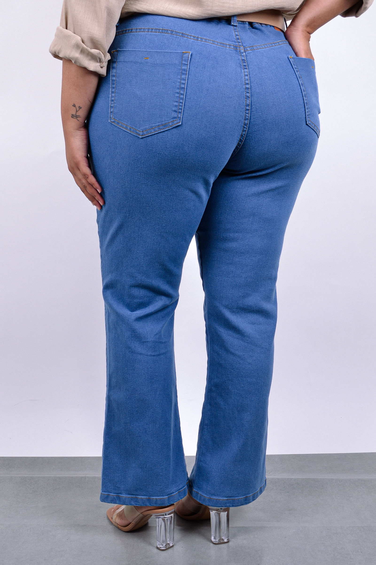 Calca boot cut jeans feminina_0003_4
